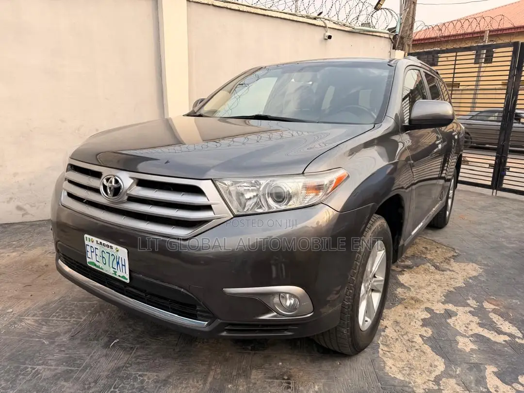 Toyota Highlander 2011 Gray