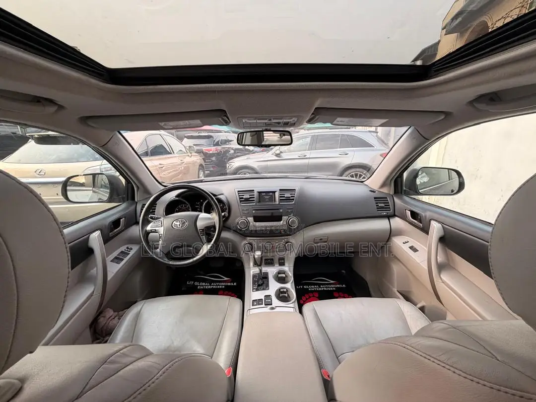 Toyota Highlander 2011 Gray