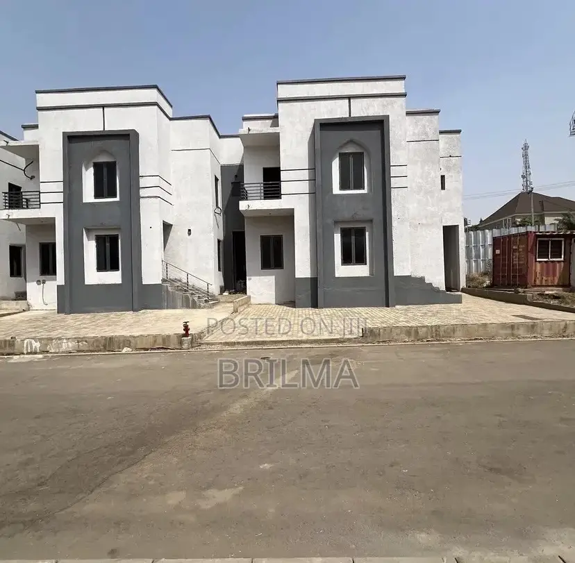 4bdrm Duplex in Galadimawa for sale
