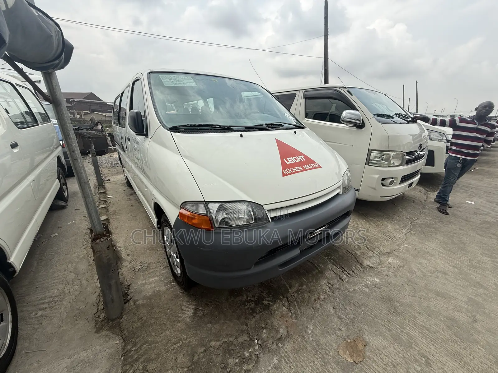 Toyota HiAce 2004 White