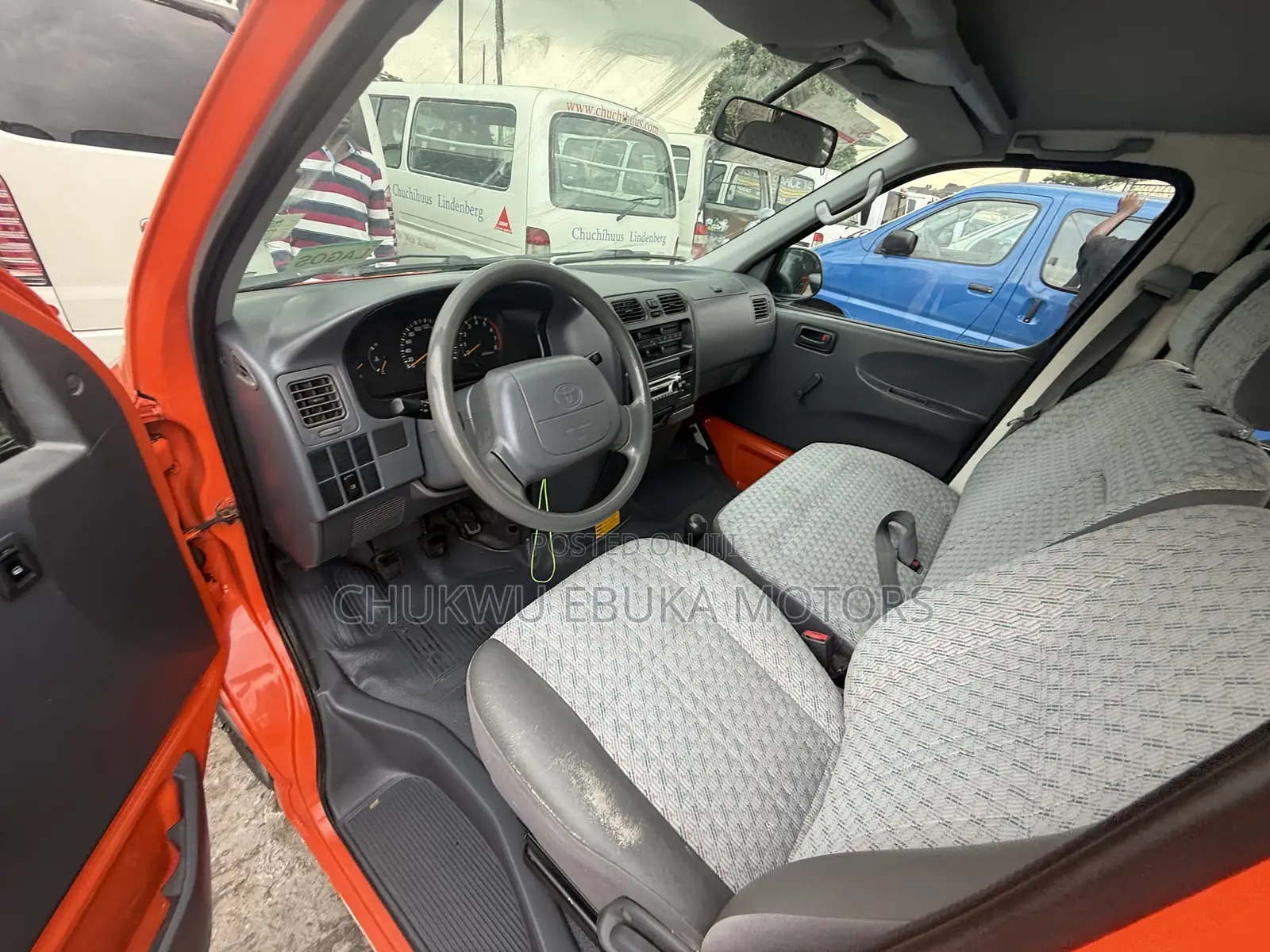 Toyota HiAce 2004 Brown