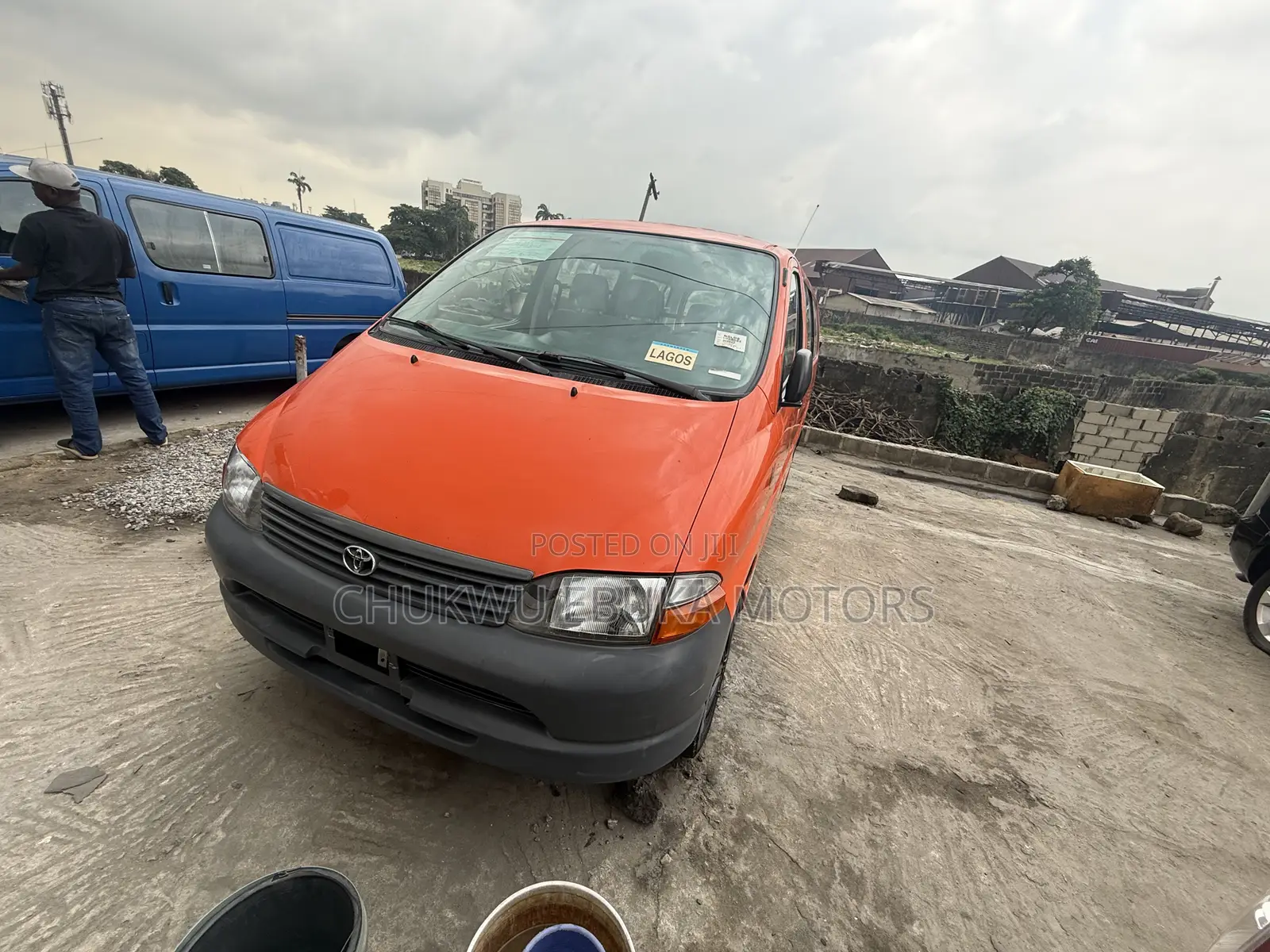 Toyota HiAce 2004 Brown