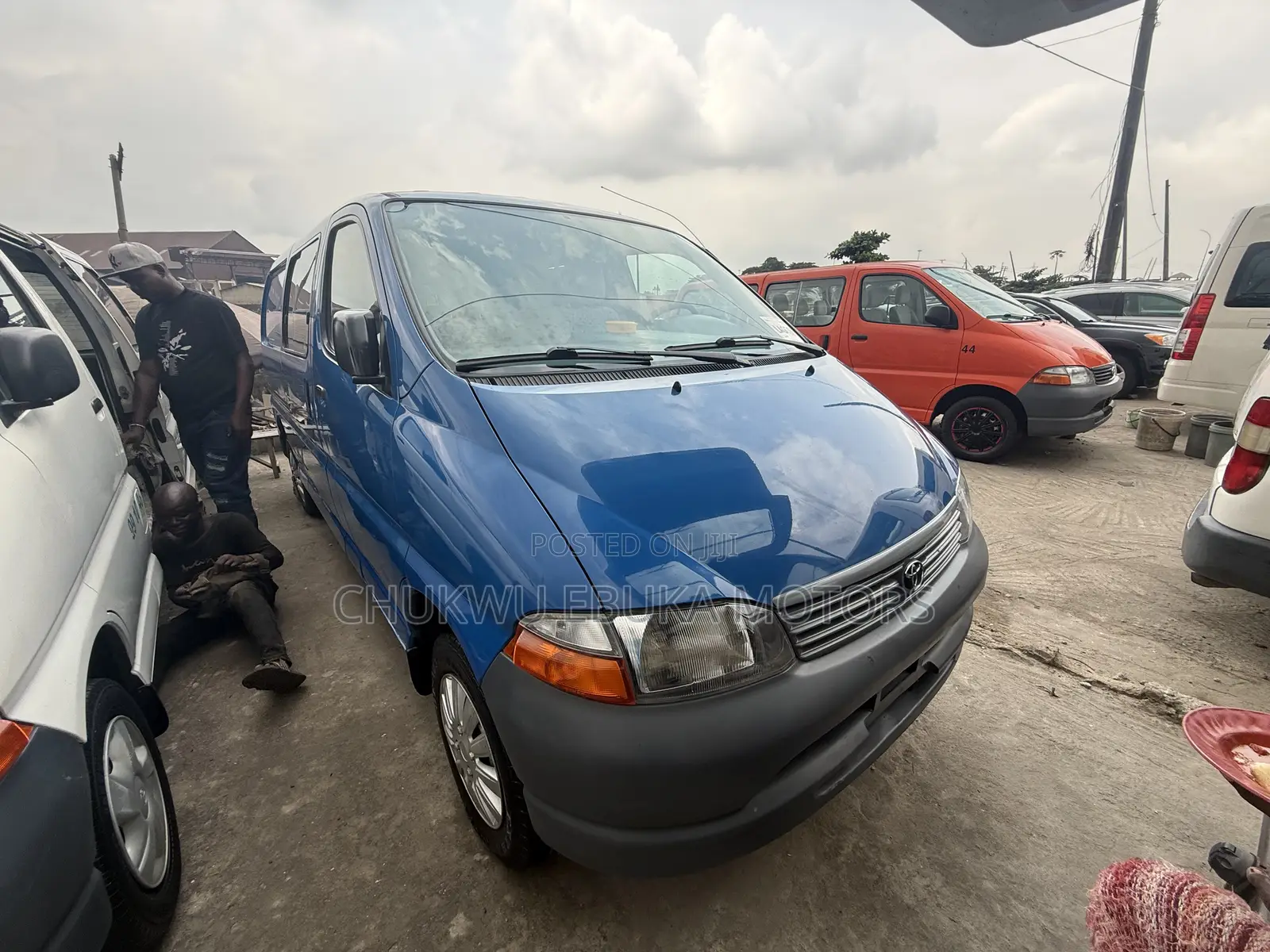 Toyota HiAce 2004 Blue