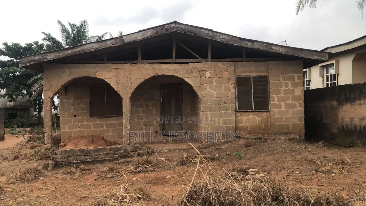A Tenement 4 Rums Uncompltd on a Full Plot of Land in a Good Environmt
