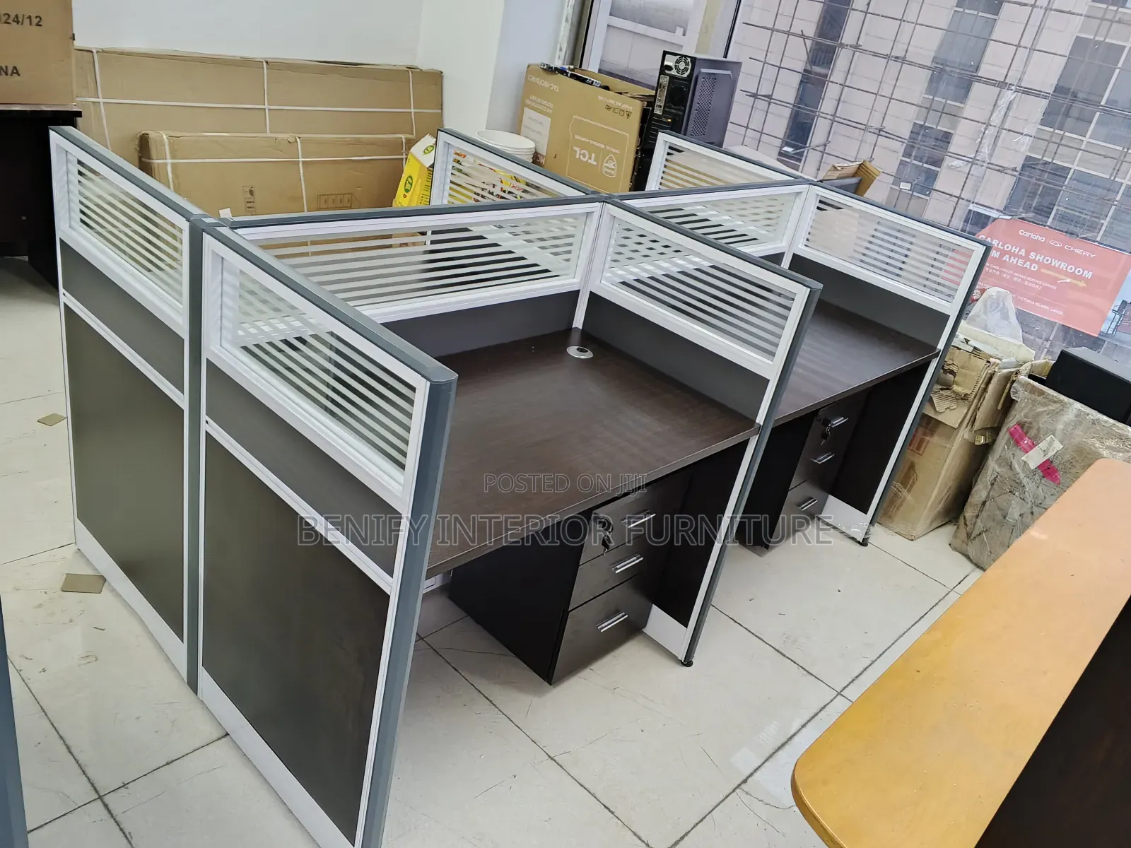 4 Seater Workstation With Mobile Drawer