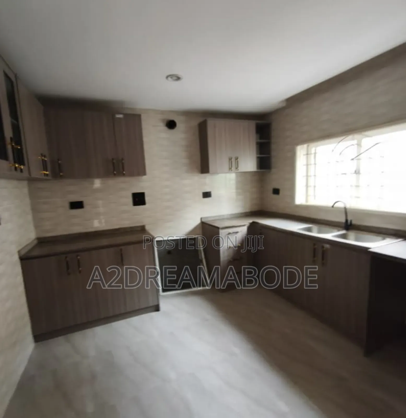 4bdrm Duplex in Ikeja Gra for rent