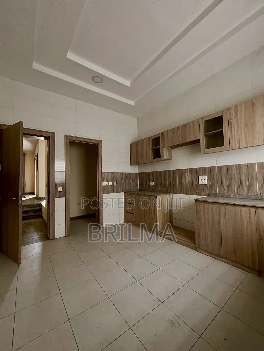4bdrm Duplex in Durumi for sale