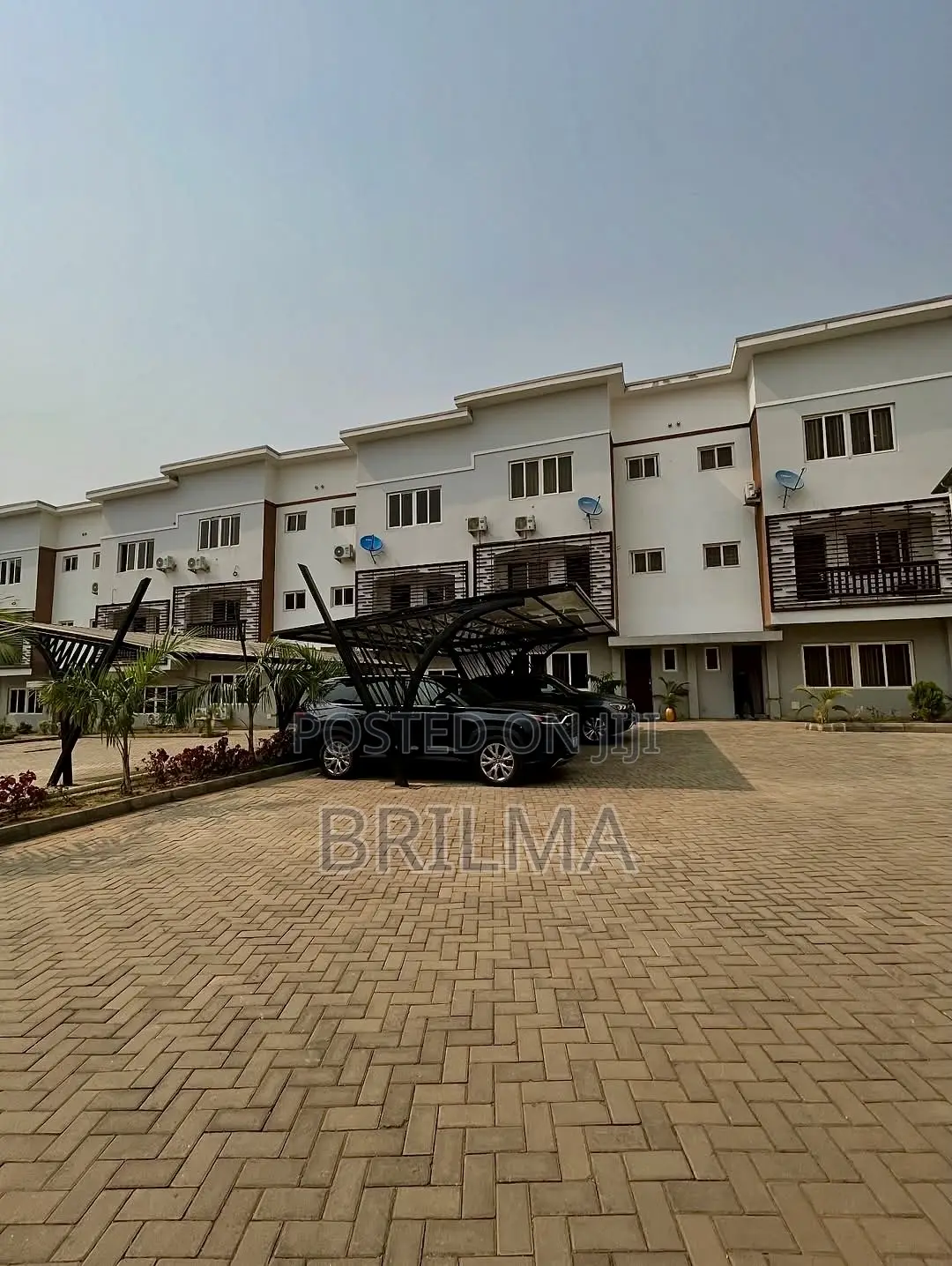 4bdrm Duplex in Durumi for sale