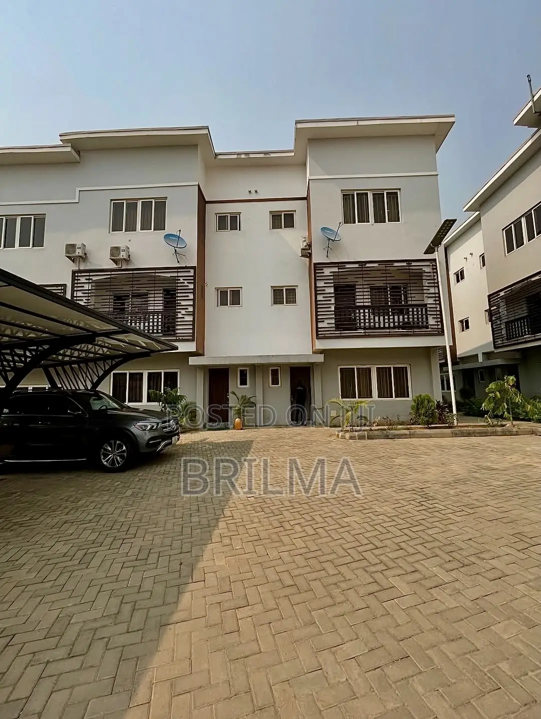 4bdrm Duplex in Durumi for sale