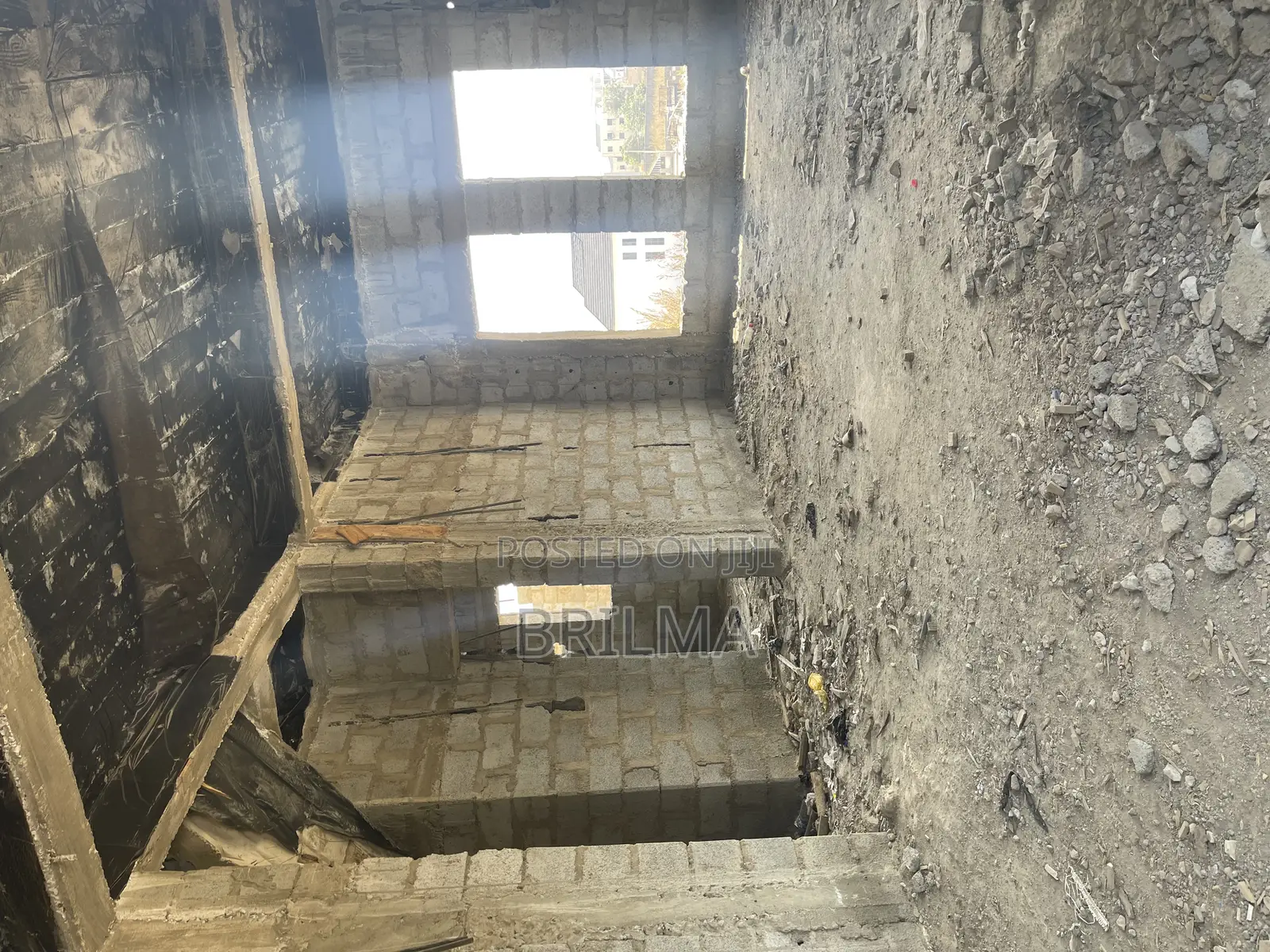 3bdrm Block of Flats in Kaura for sale