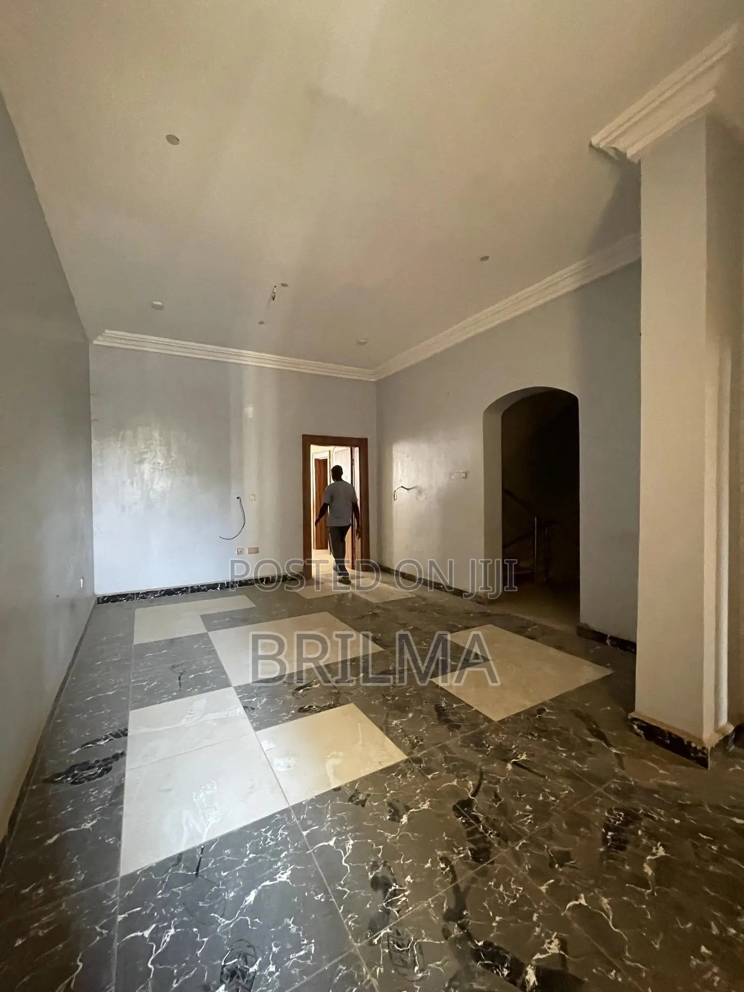 4bdrm Townhouse/Terrace in Jahi for sale