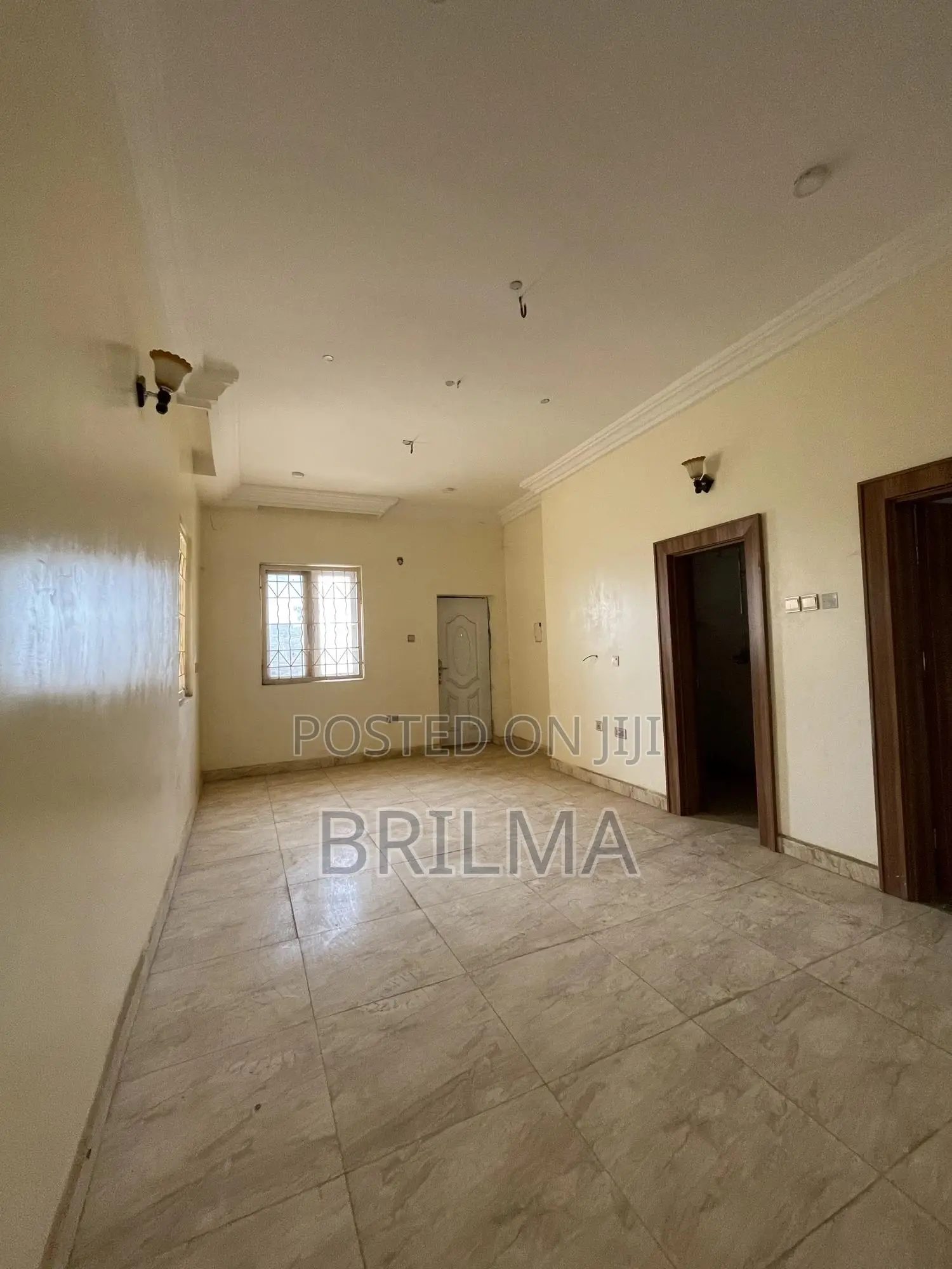 4bdrm Townhouse/Terrace in Jahi for sale