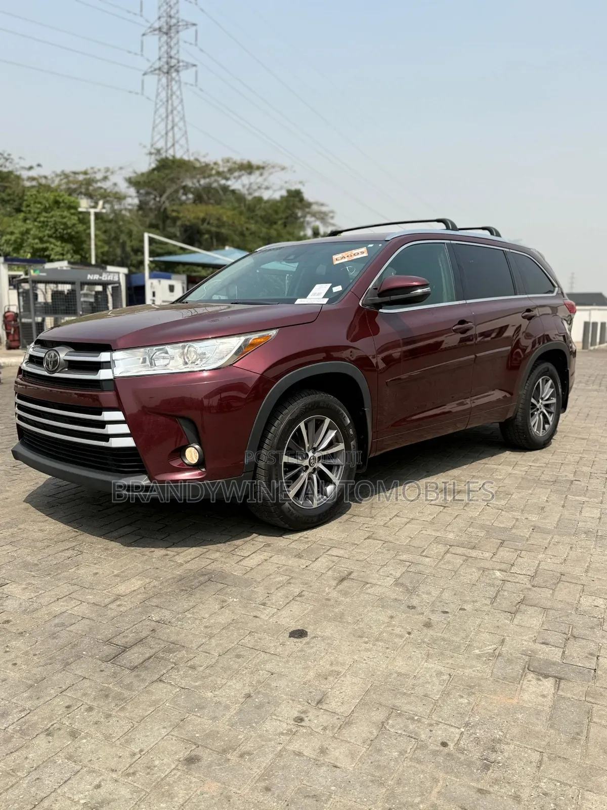 Toyota Highlander XLE 4x4 V6 (3.5L 6cyl 8A) 2017 Burgundy