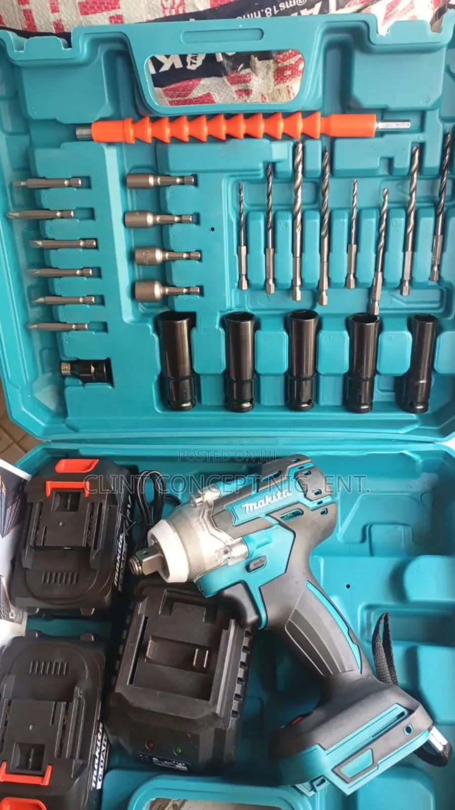118v 1/2 Impact Battery Socket Wrench