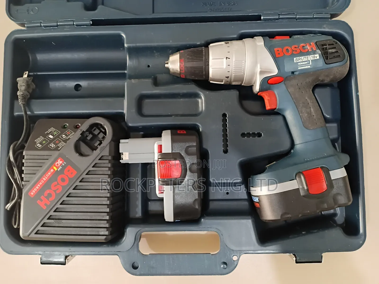 Bosch 13618-2g 18-volt 1/2-inch Cordless Hammer Drill/Driver Kit.