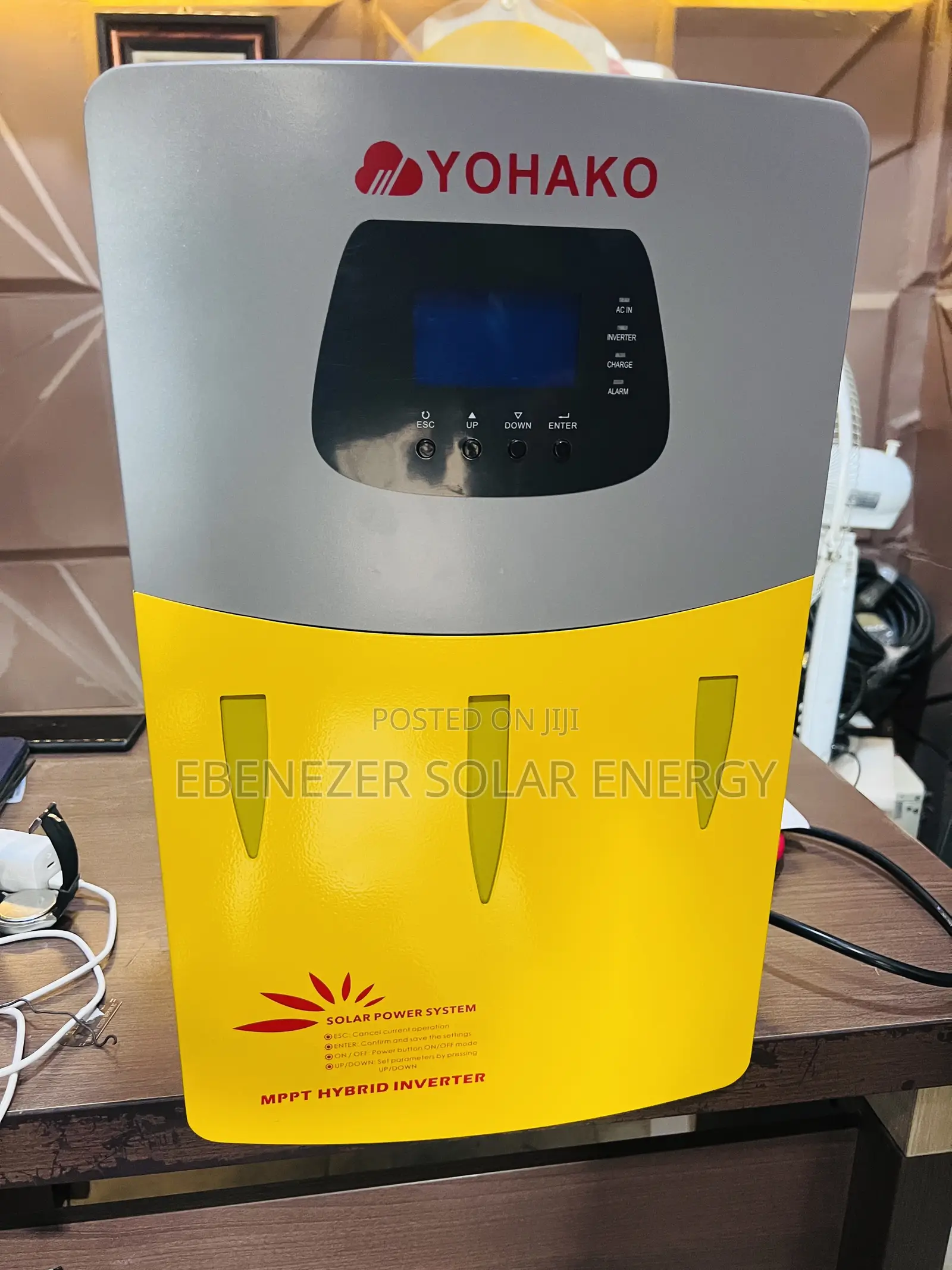 3.5kva Yohako Hybrid Inverter 24v