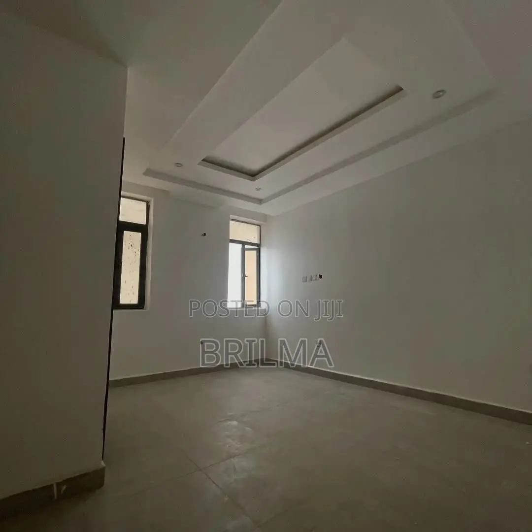4bdrm Duplex in Kado for sale