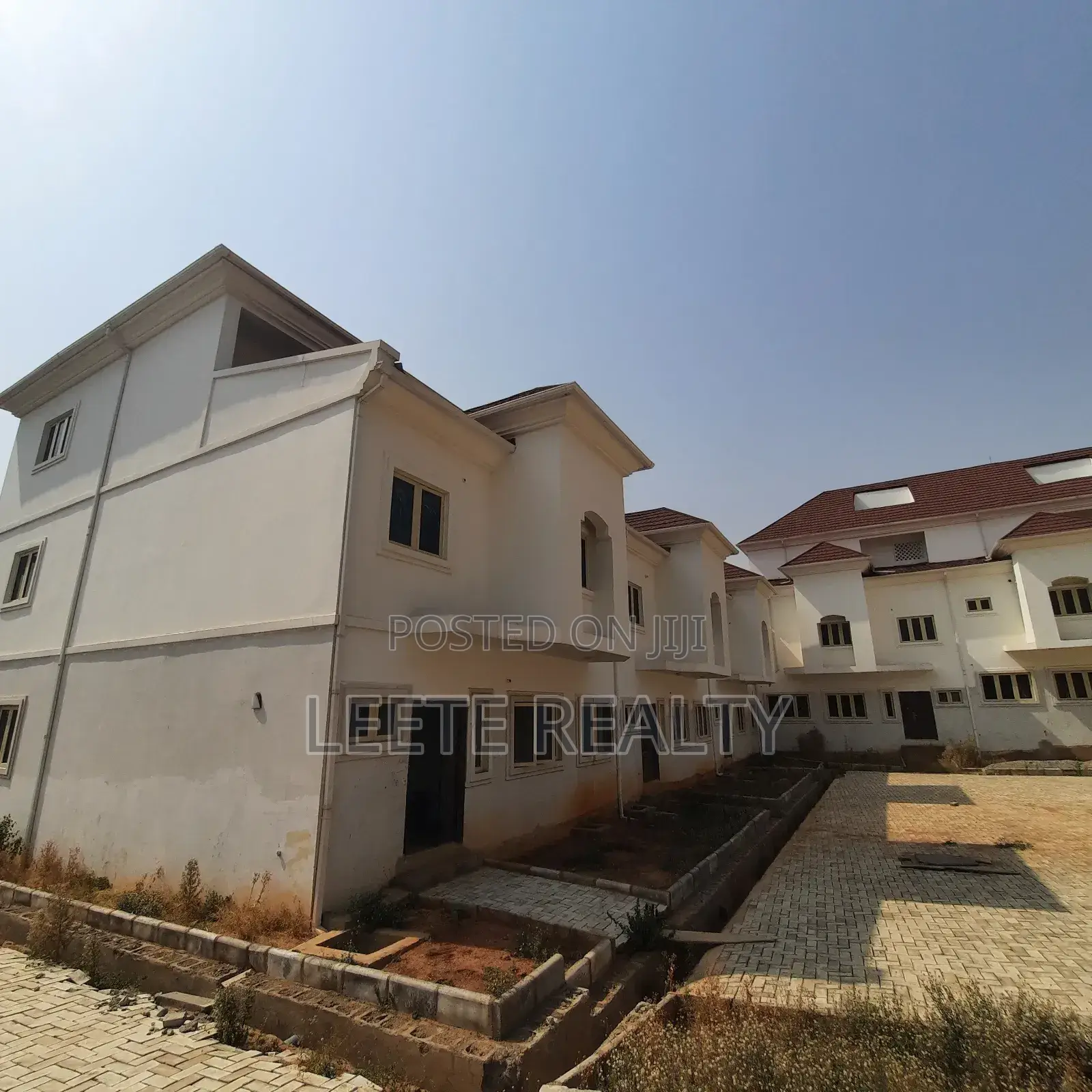 4bdrm Townhouse/Terrace in Katampe Extension for sale