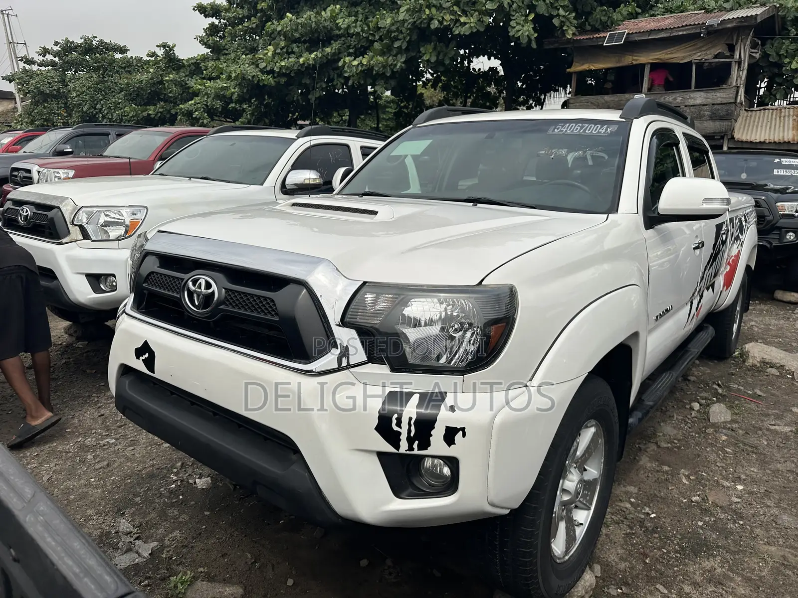 Toyota Tacoma V6 4dr Access Cab 4WD 6.1 ft. SB (4.0L 6cyl 5A) 2015