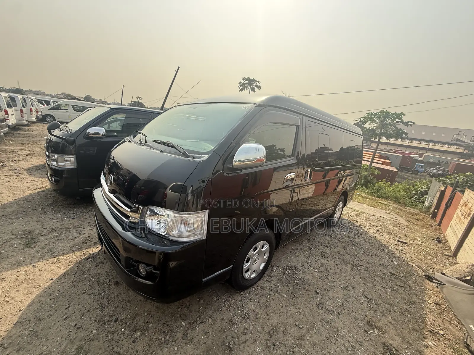 Toyota HiAce 2014 Black
