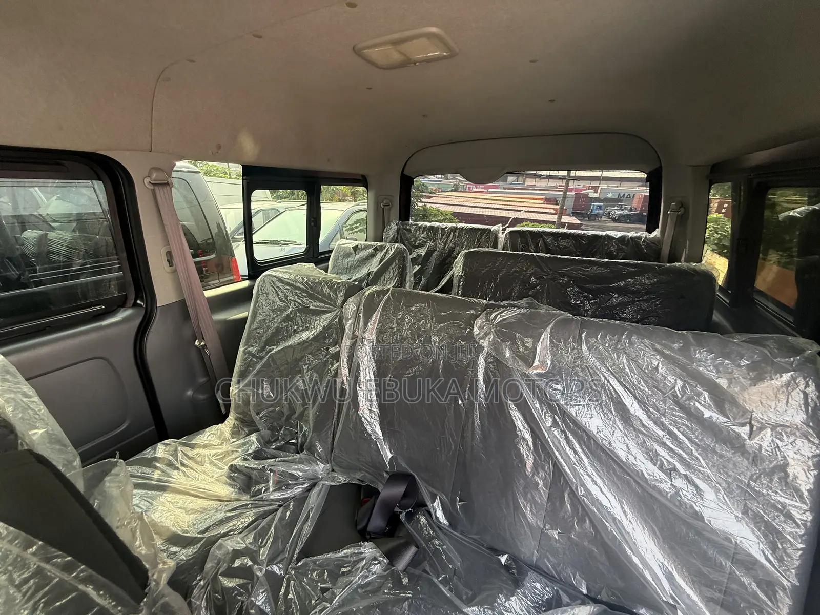 Toyota HiAce 2014 Black