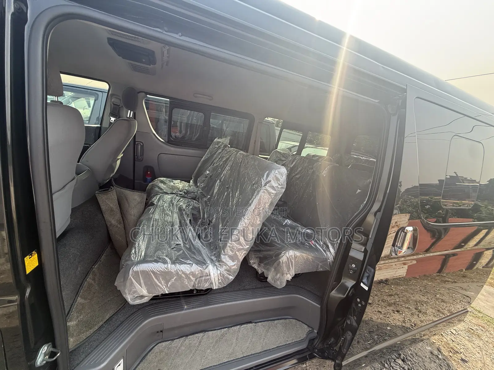 Toyota HiAce 2014 Black