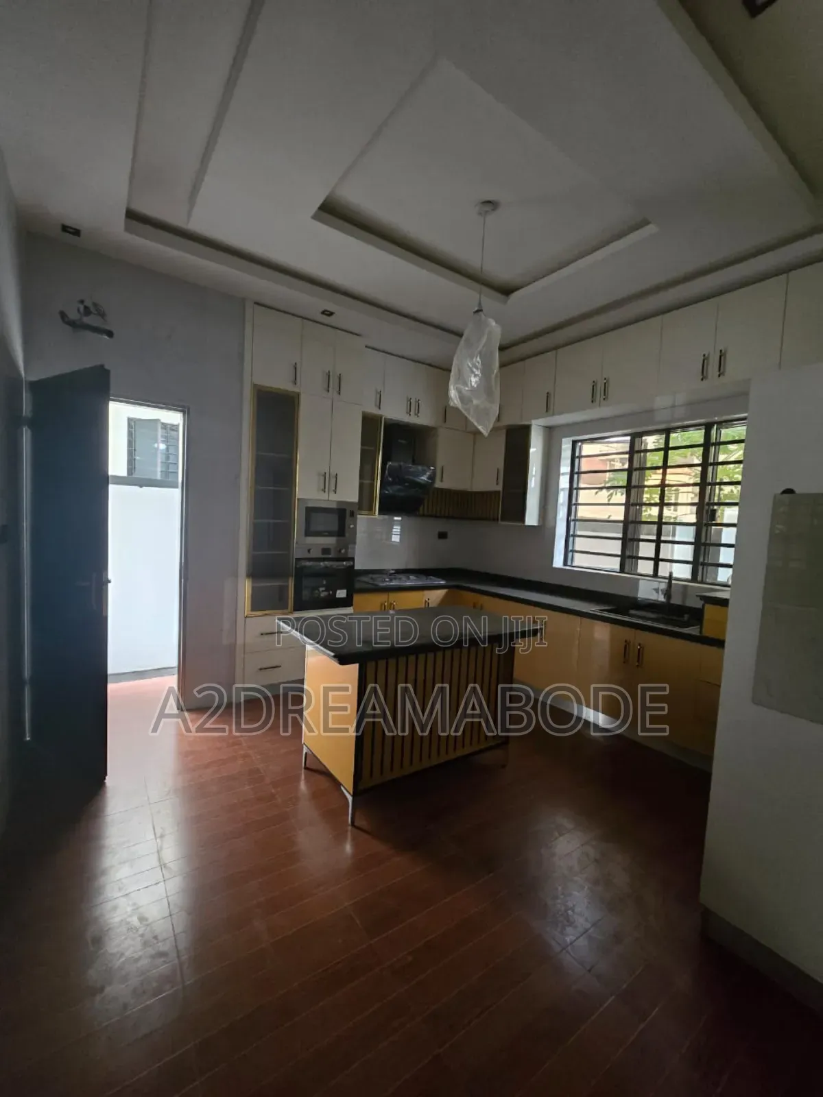 5bdrm Duplex in Omole Phase 2 Gra for rent