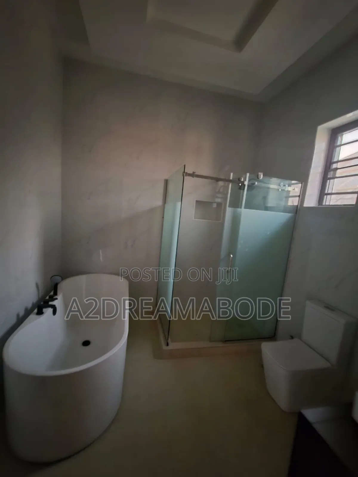 5bdrm Duplex in Omole Phase 2 Gra for rent