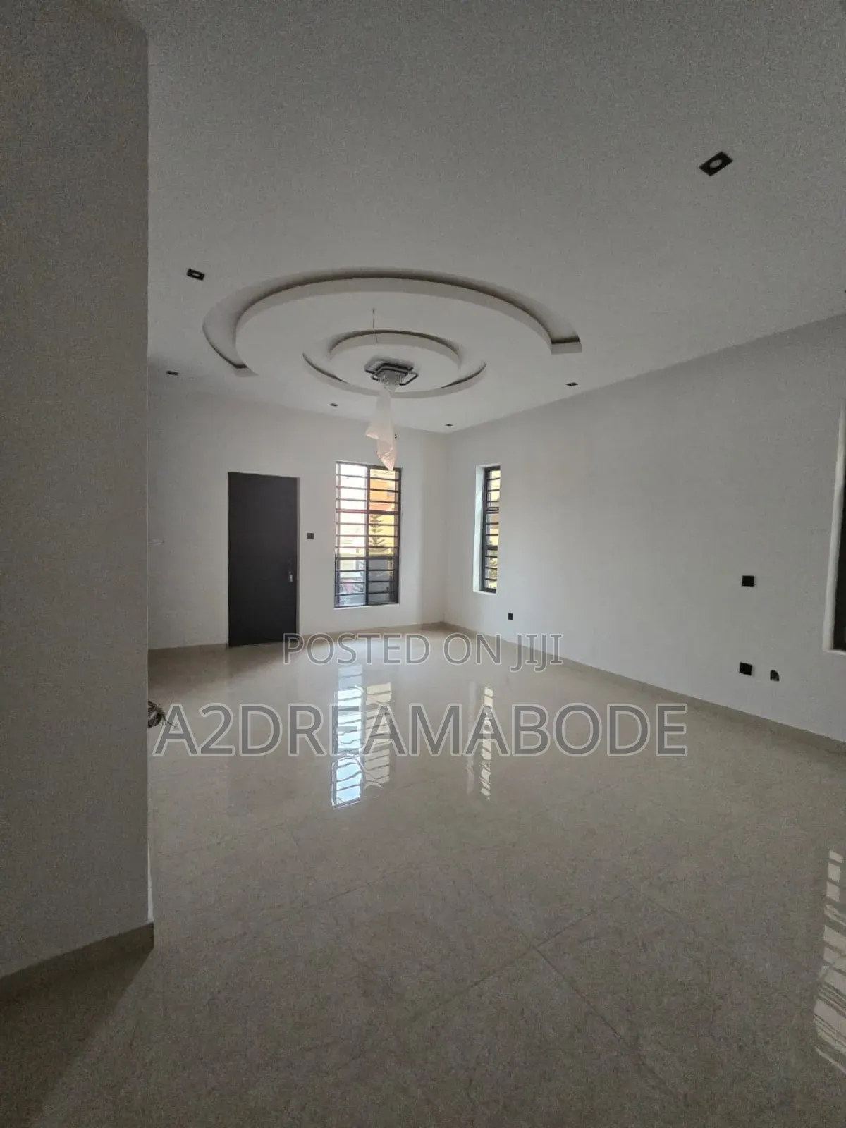 5bdrm Duplex in Omole Phase 2 Gra for rent