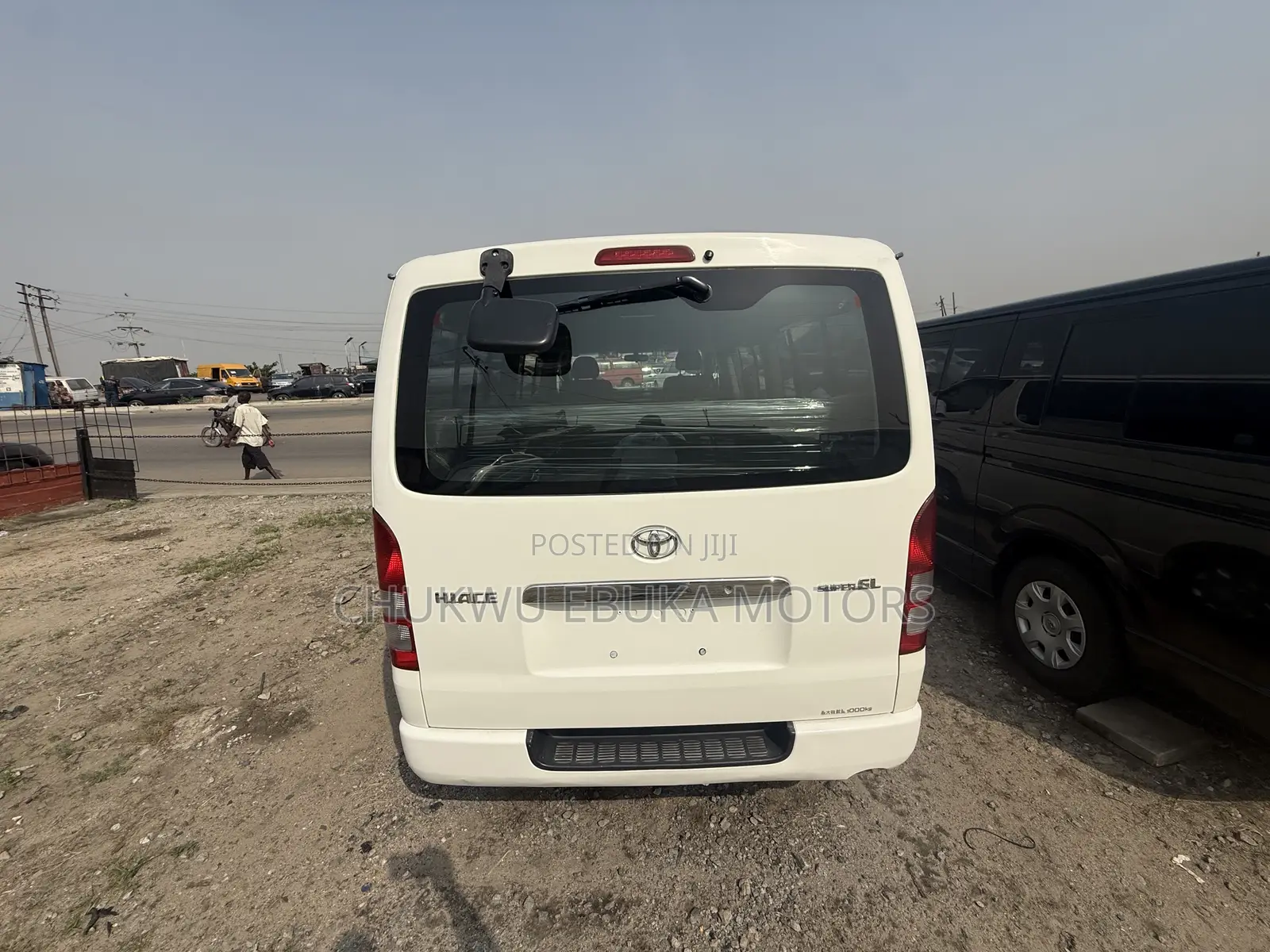 Toyota HiAce 2010 White