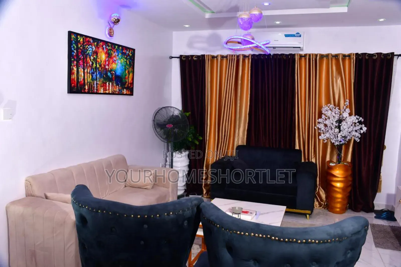 Newly Spacious 2/3 Bedroom Apartment for Daily/ Weekly Deal
