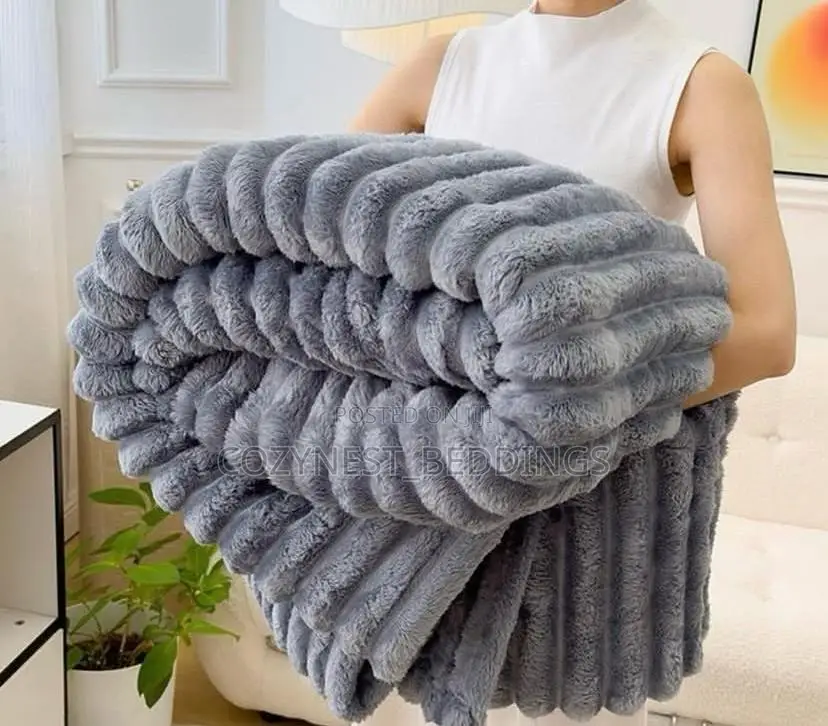 Fur Rabbit Throw Blanket – Ultra Soft Fluffy Blanket for Bed Couch