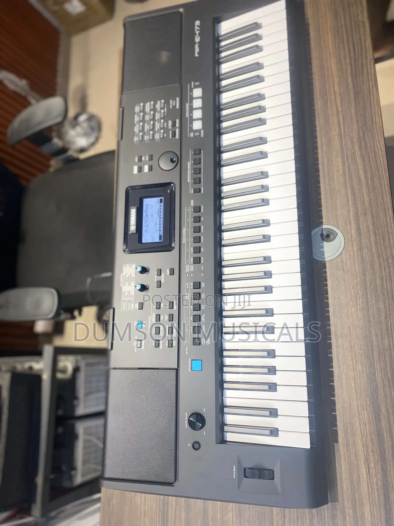 PSR E473 Yamaha Professional Keyboard