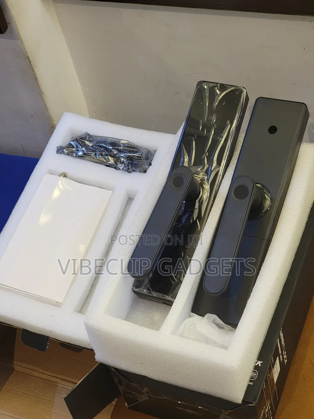 Smart Door Lock With Fingerprint, Pin, Card, Mobile App