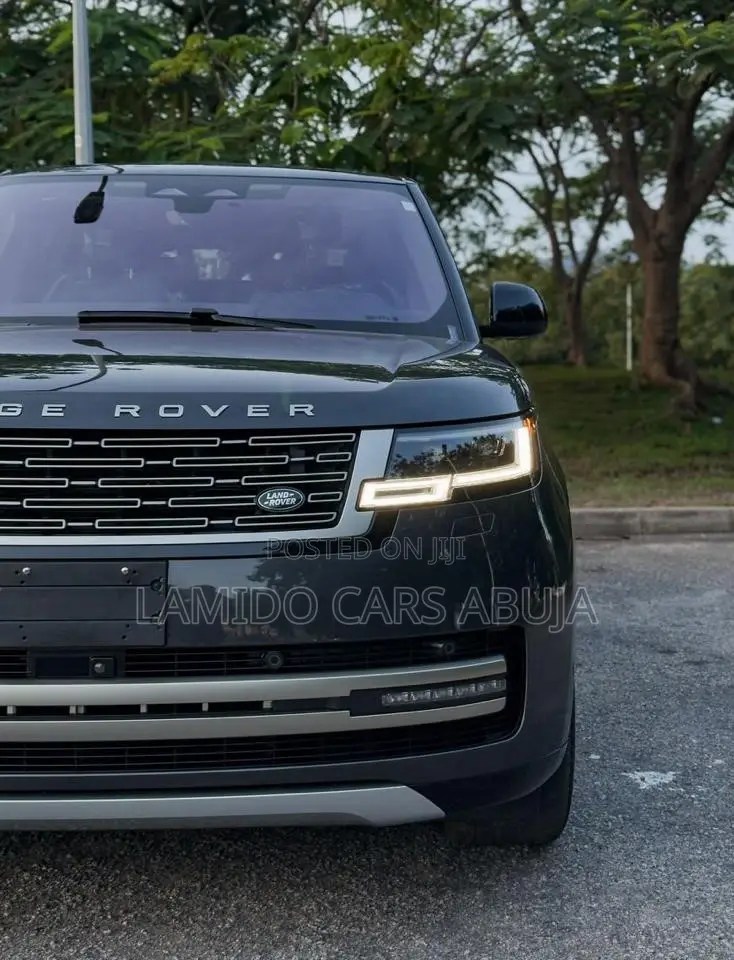 Land Rover Range Rover Vogue 2023 Black