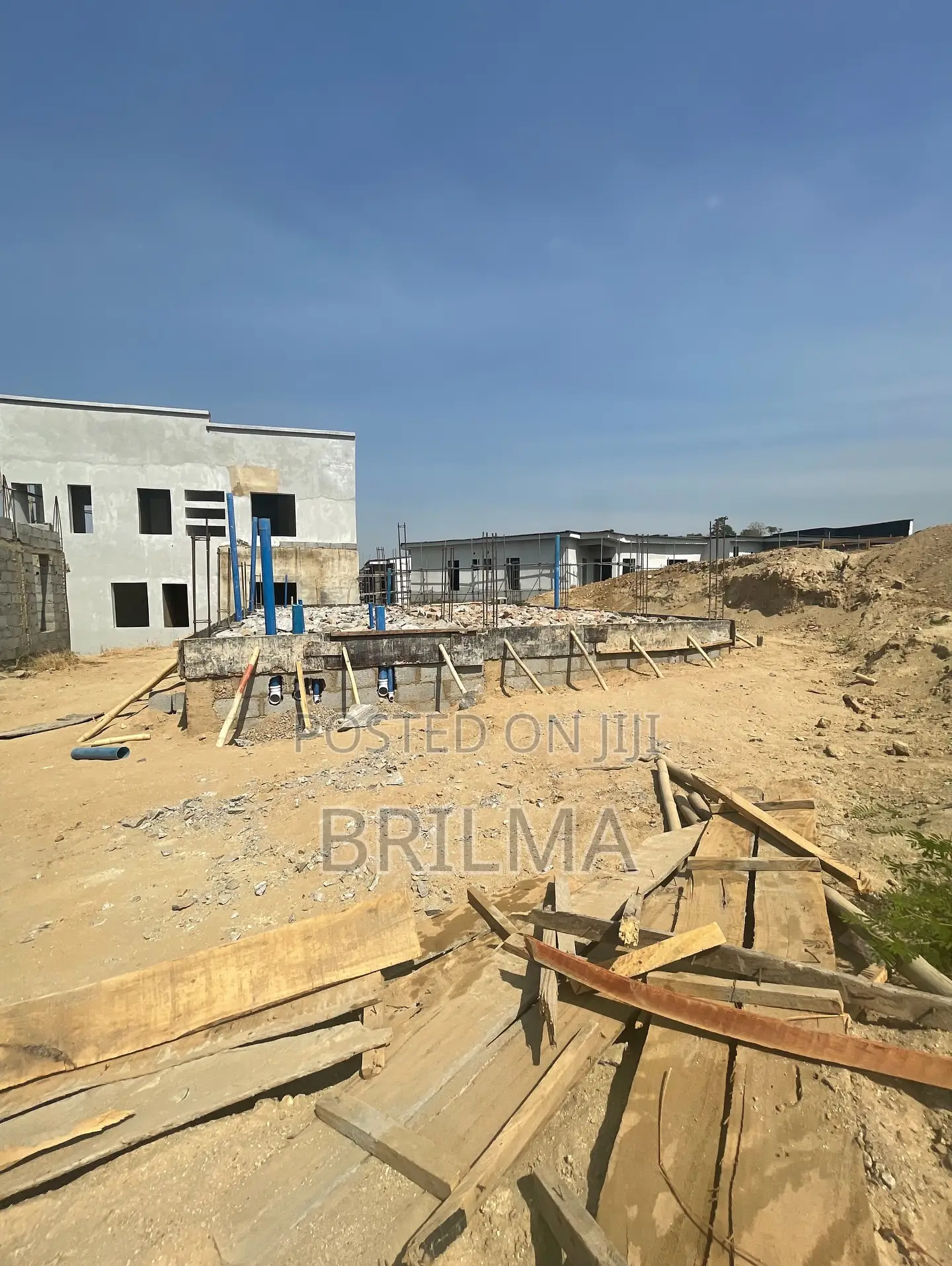 Guzape Estate Plots DPC 400sqm: 150m