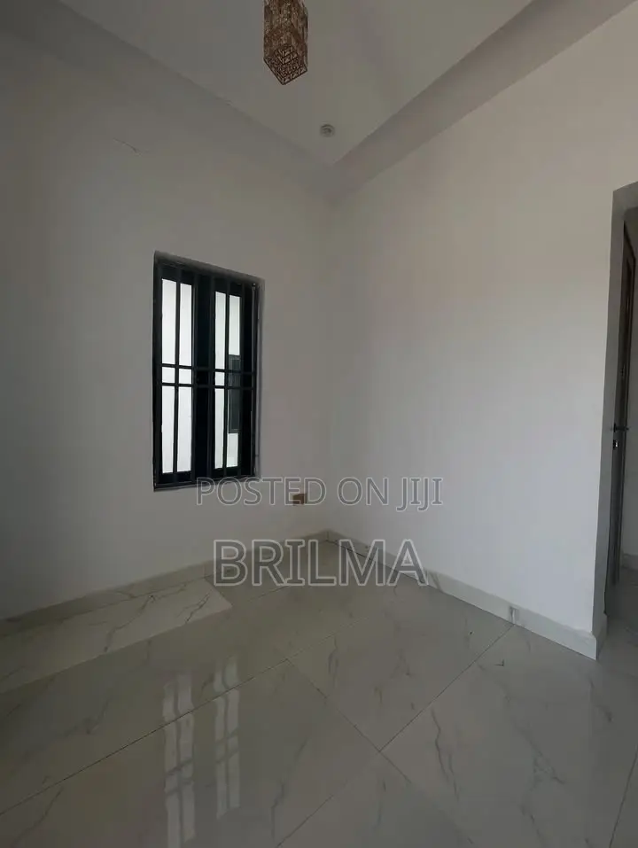 4bdrm Duplex in Guzape District for sale