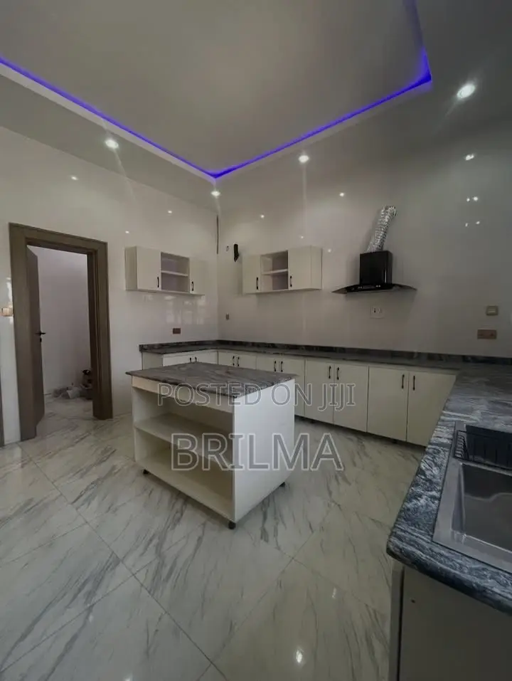 4bdrm Duplex in Guzape District for sale