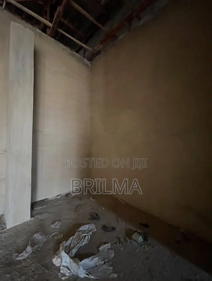 4bdrm Duplex in Jahi for sale