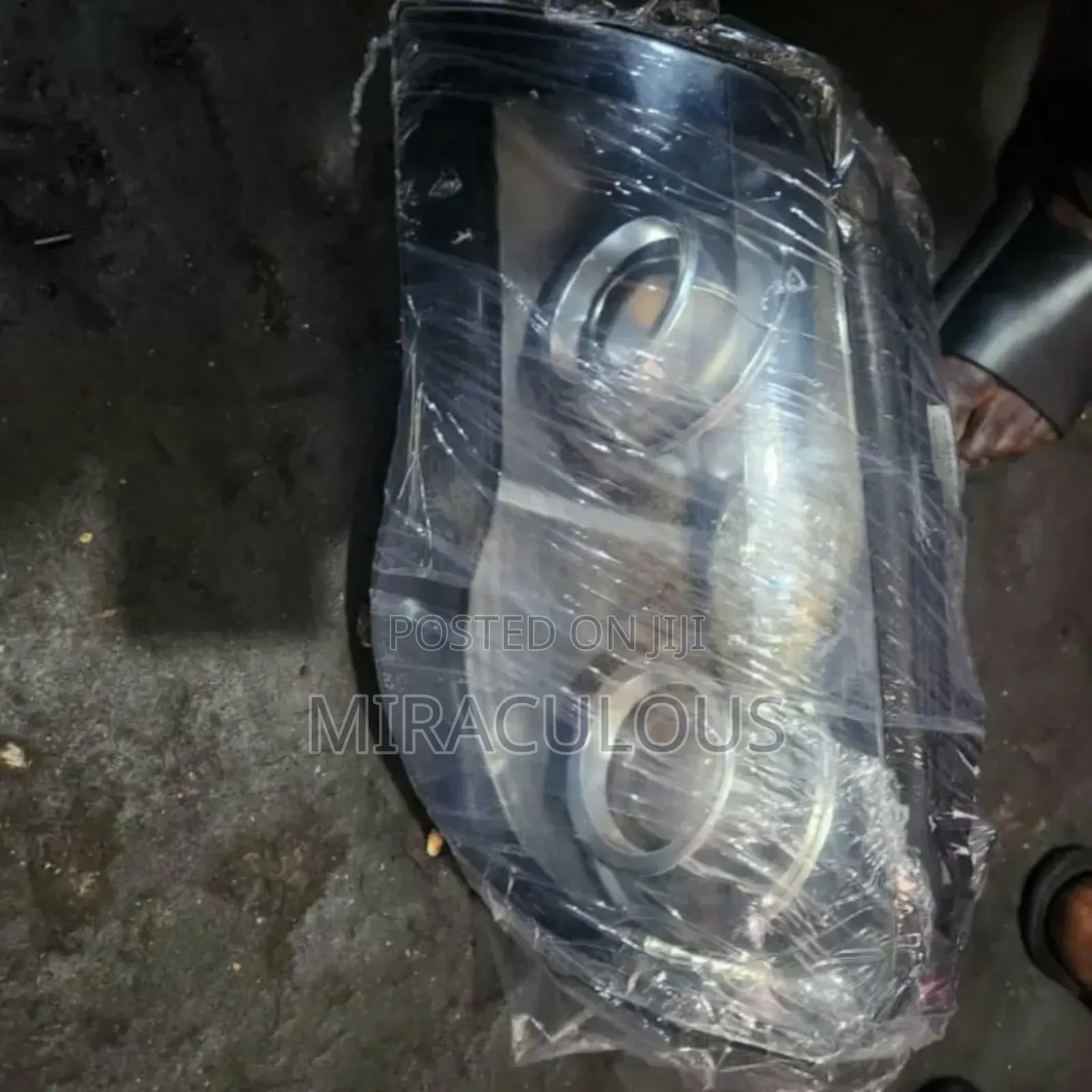 Headlight Chrysler Crossfire 2010 Model