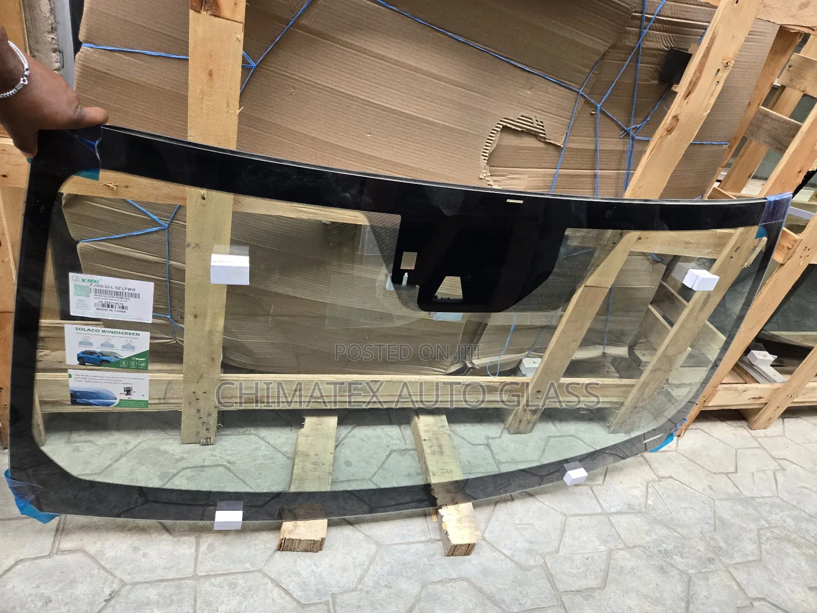 Lx6002022 Windscreen Glass Available