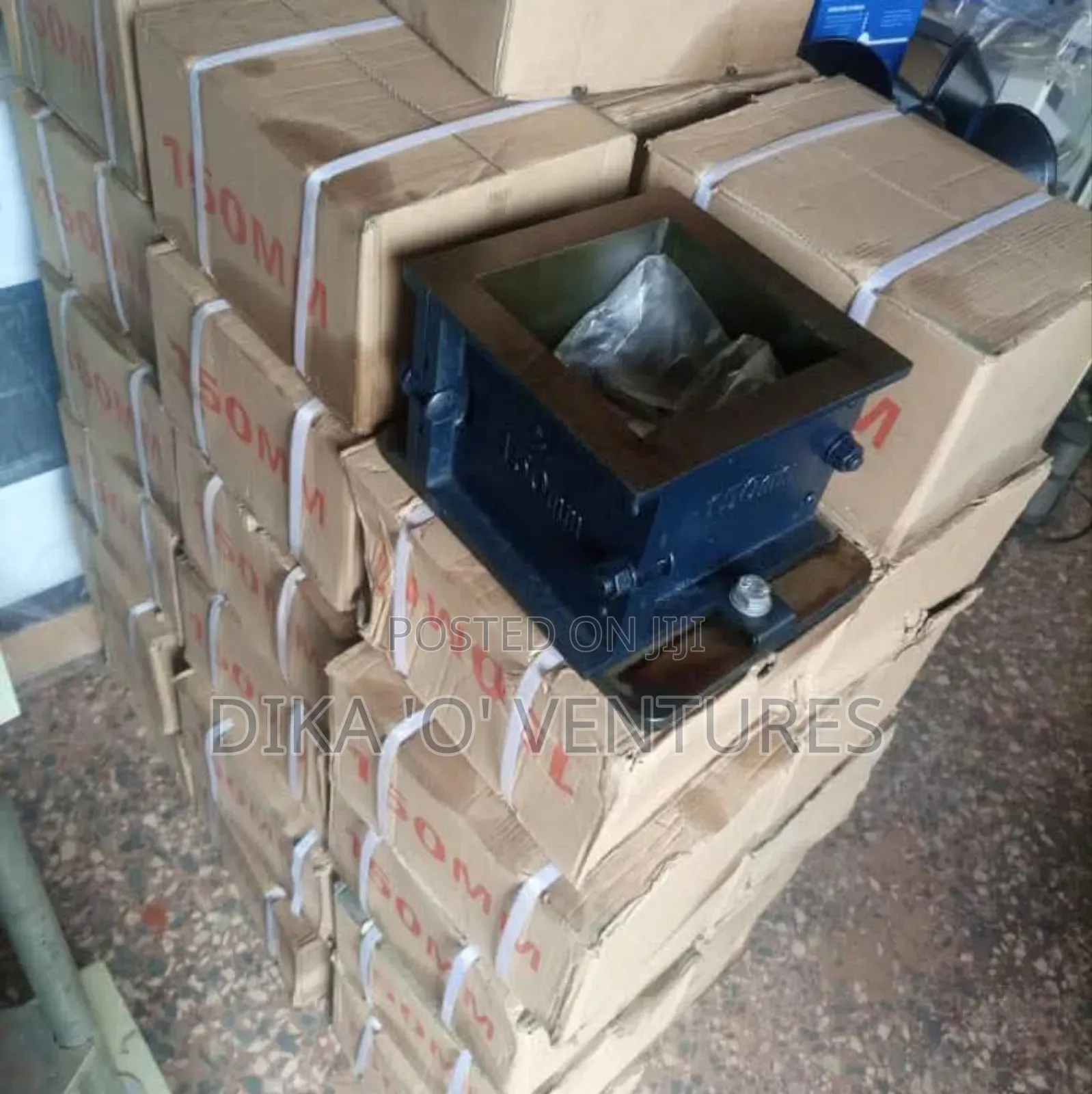 Cast Iron Cube Mould