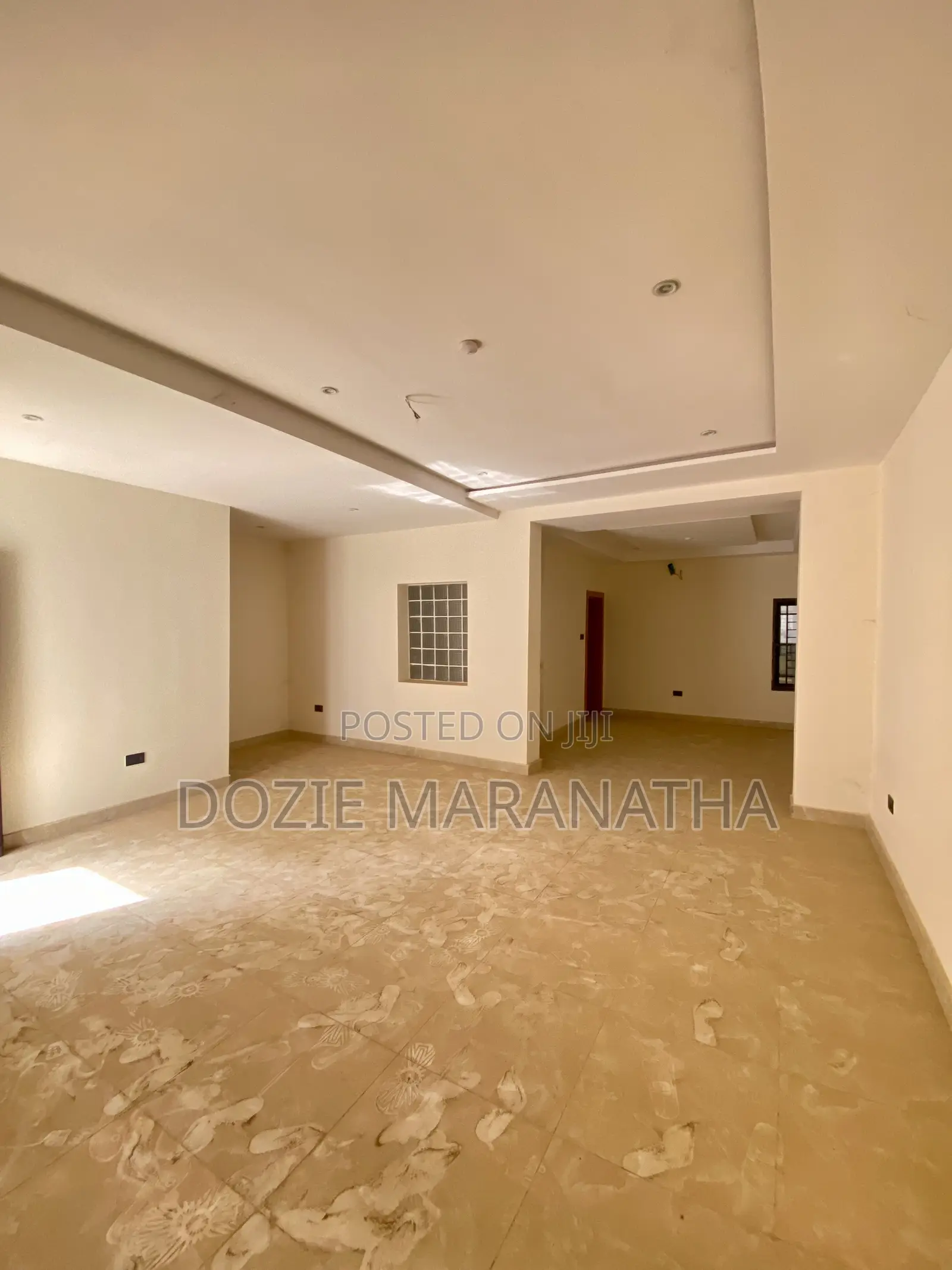 4bdrm Townhouse/Terrace in Jahi for sale