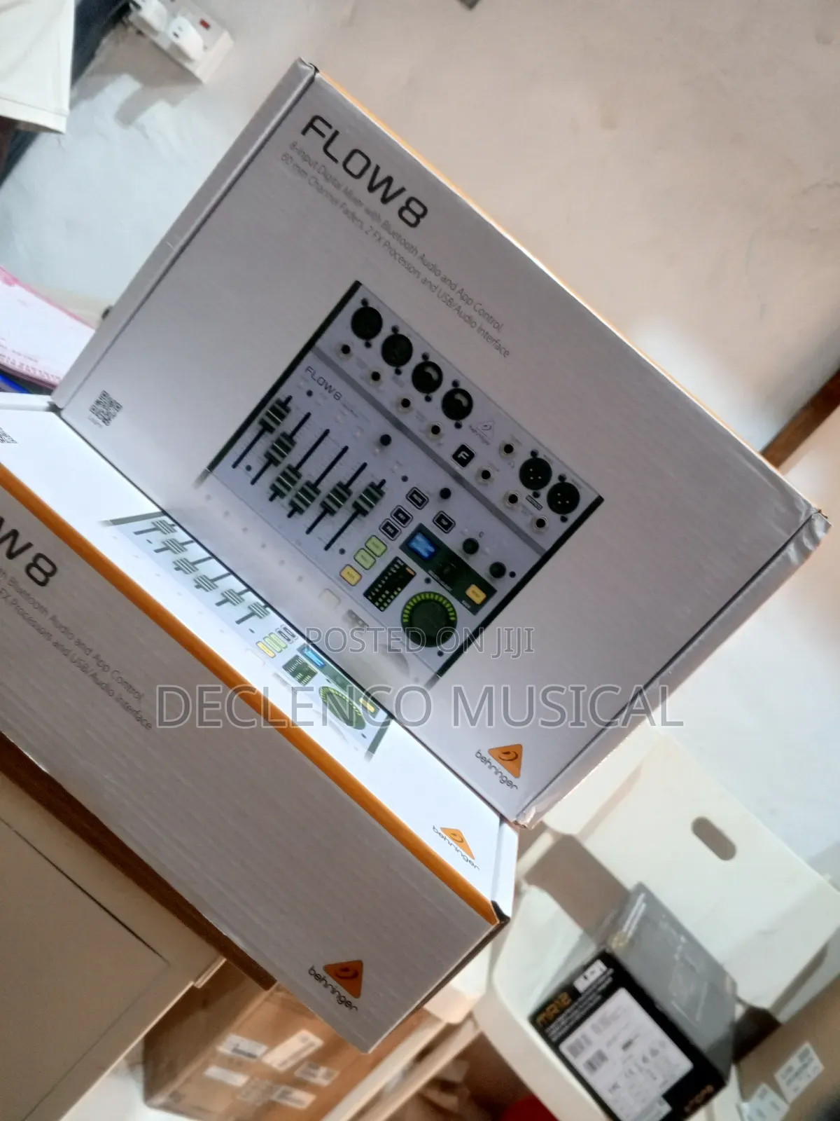 Flow 8 Beringer 8-Input Digital Mixer With Bluetooth Audio and App