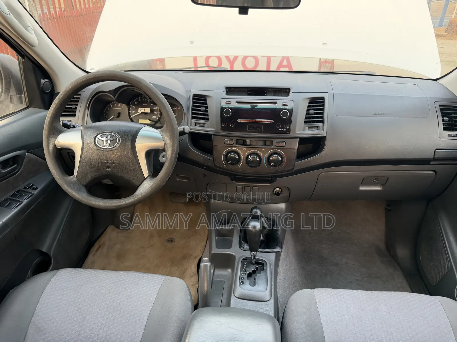 Toyota Hilux 2014 White