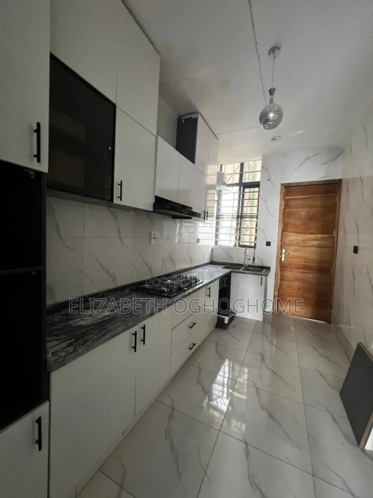 3bdrm Duplex in Ikota for sale