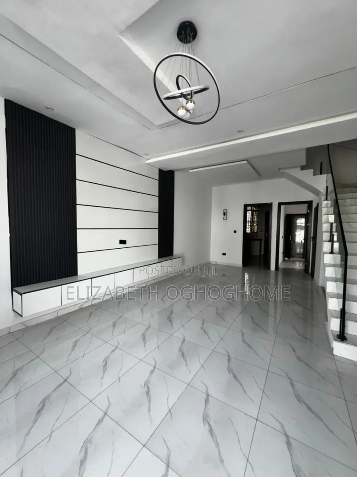 3bdrm Duplex in Ikota for sale