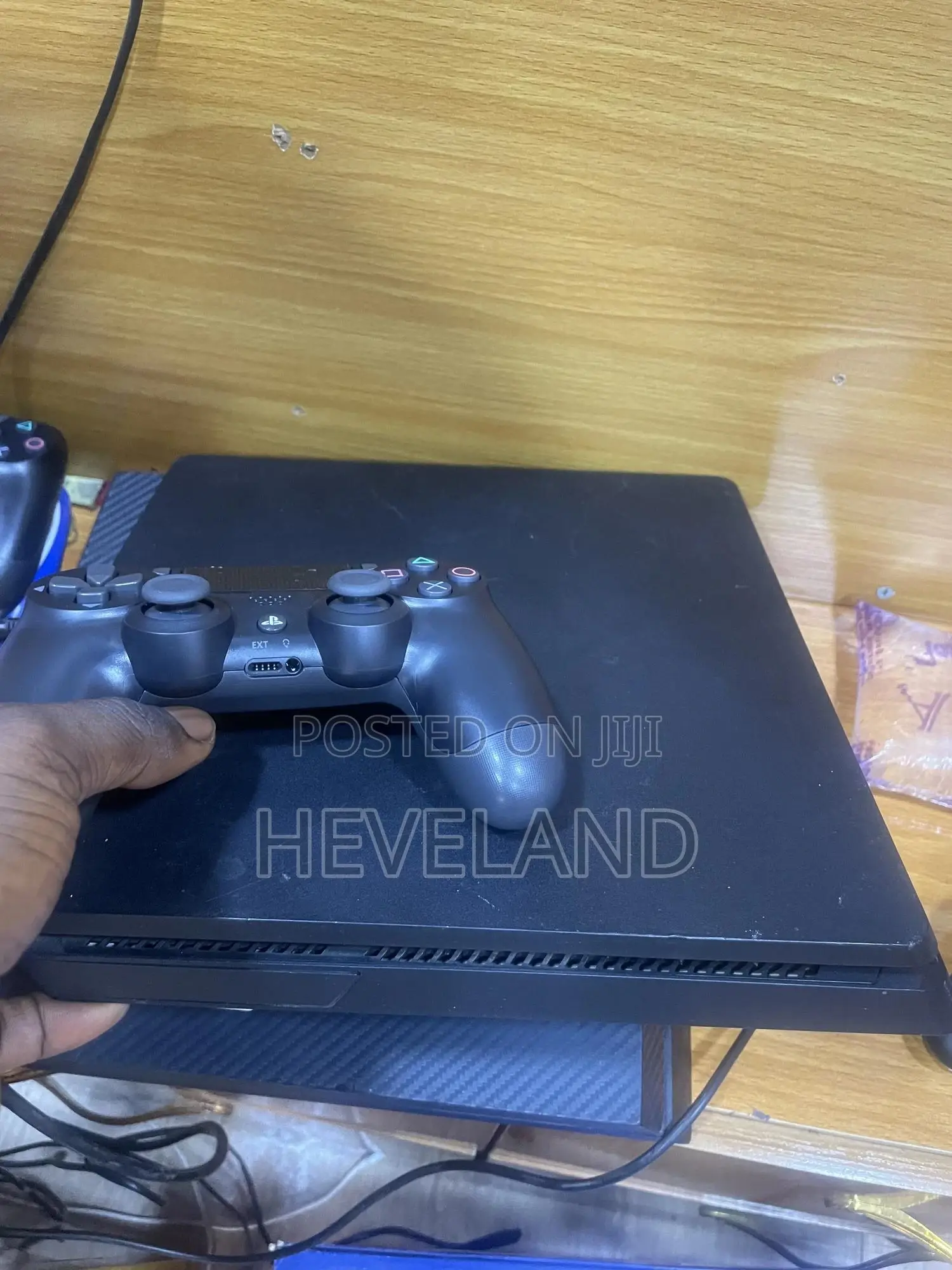 Used Ps4 Slim Console (With Two Pads)