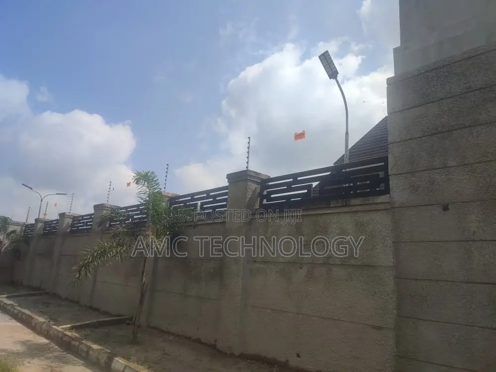 Electric Security Fence Wire With Stainless Wall Bracket