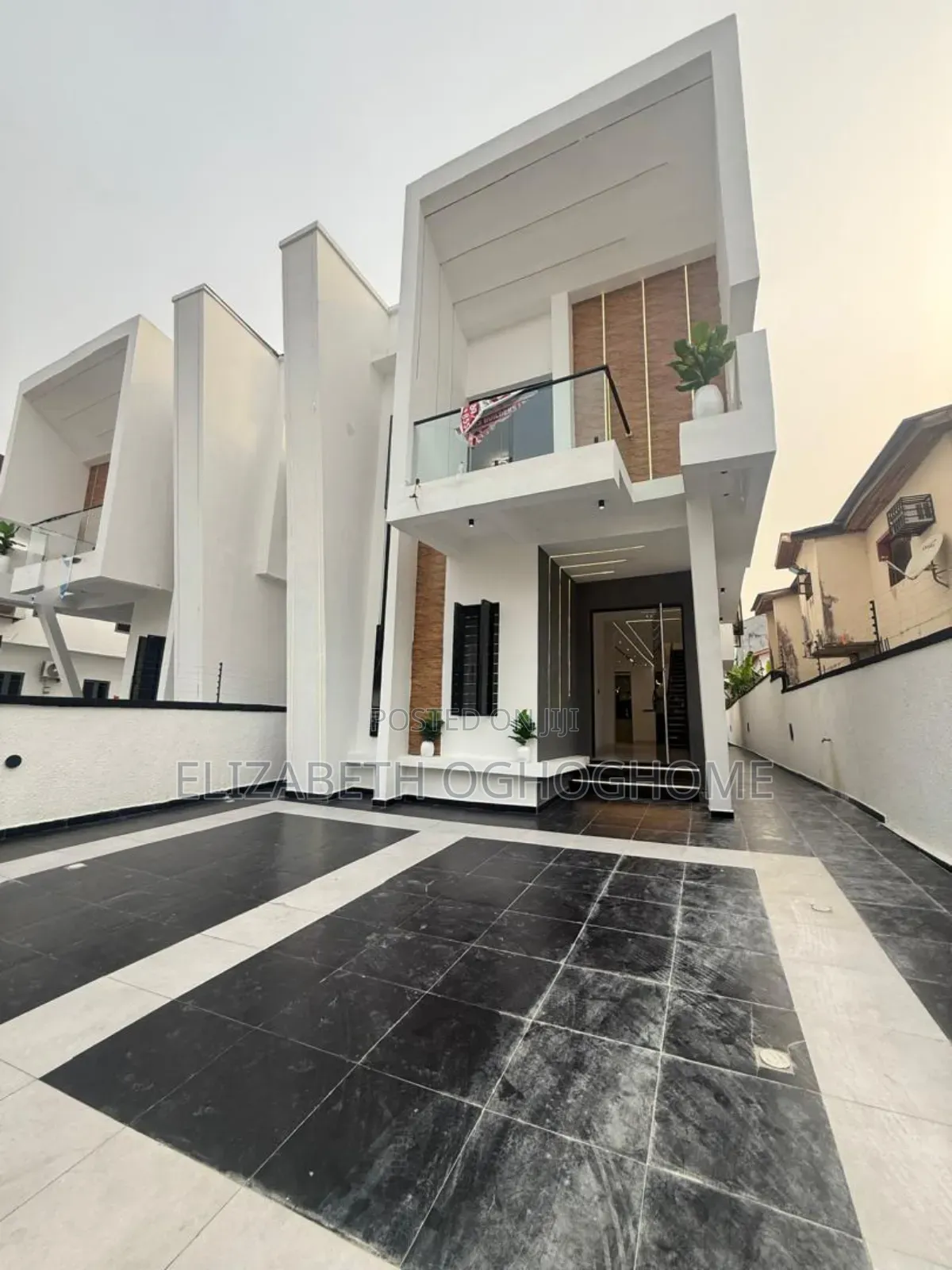 5bdrm Duplex in Ajah for sale